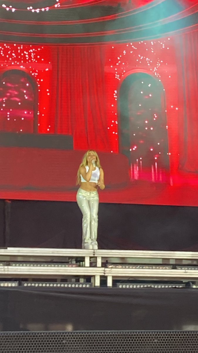 carol 💌 tweet media