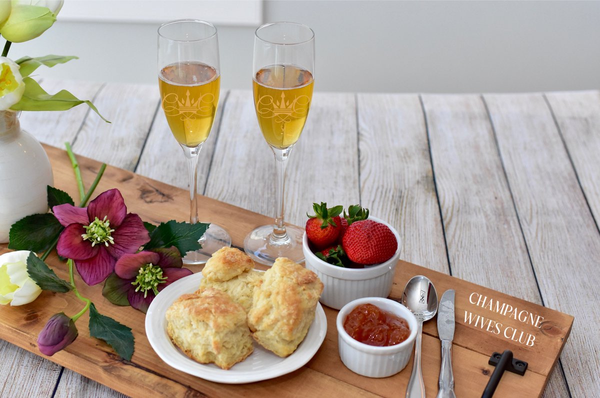 GM🫶🌏~ CHEERS to Brunch and Bubbles🥂🍾🌺