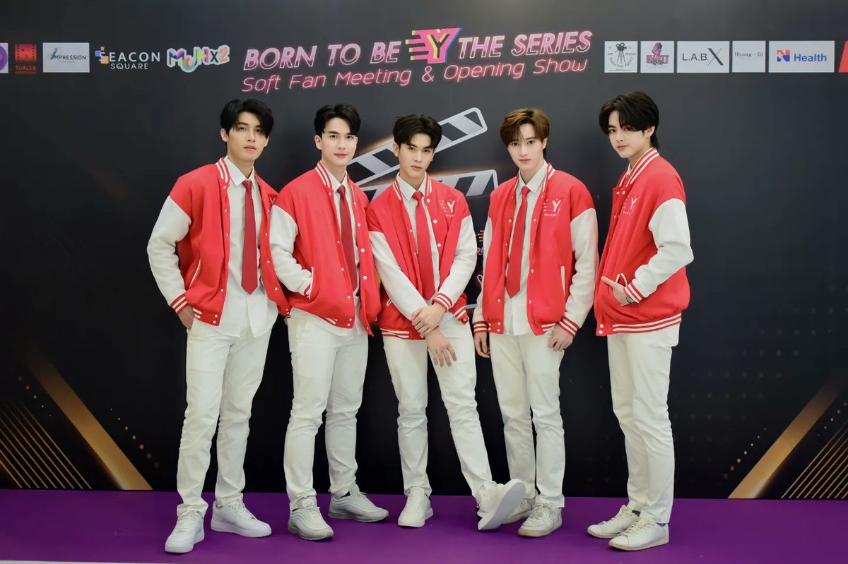 📢 #STMDTHAILAND เปิดตัว 5 หนุ่มหล่อ " Dome - Folk - Combat - Dollar - Fourth " ร่วมเป็นนักแสดงนำในซีรีส์ "เปลี่ยนฝันเป็นนาย Born To Be Y The Serise" ในงาน "Soft Fan Meeting &amp; Opening Show  <a href="/seaconsquare/">Seacon Square</a>  ศรีนครินทร์

#BornToBeYTheSeries #SoftFanMeetingandOpeningShow