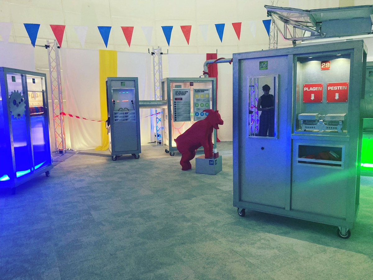 De zondebok in de democratie fabriek #democratie #burgerschapsonderwijs #stingerbolede #partijvandoen