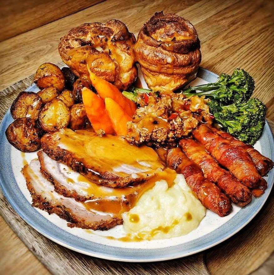 WHATSFORDlNNER's tweet image. Roast Dinner