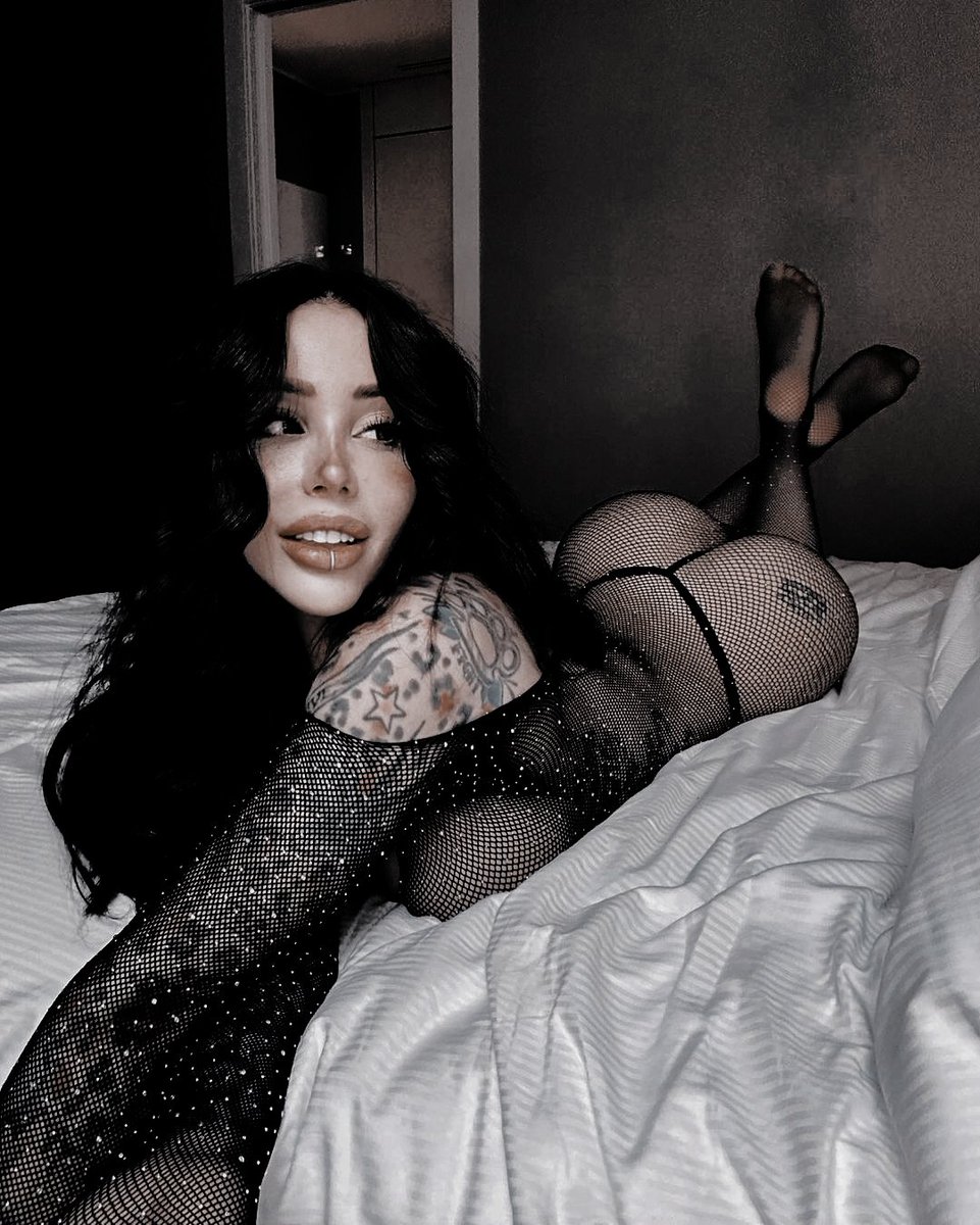 ⠀
⠀      ᅠᅠ ⠀
⠀    ᅠᅠ ⠀
ᅠᅠᅠ 𝓛͟𝐢𝐤𝐞 to be added  
 ᅠᅠᅠto my 𝖓𝖘𝖋𝖜 circle.
ᅠᅠ     𝐭𝐰: taboo themes.
⠀ ᅠᅠᅠ ⠀
⠀      ᅠᅠ ⠀
⠀