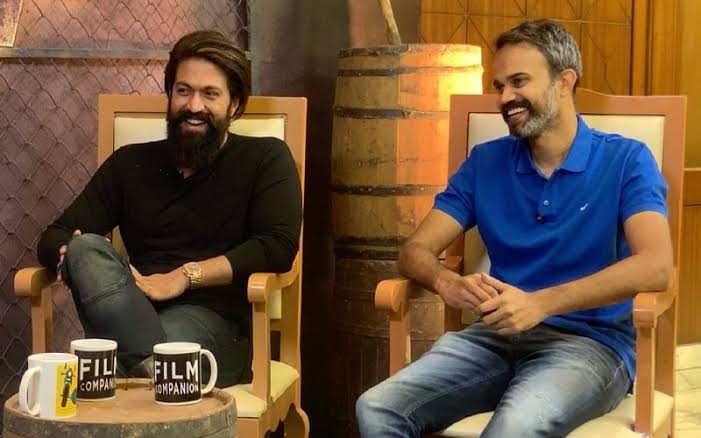 Chinmay69143437's tweet photo. Happy Birthday to the real man behind the #blockbuster #superduper #hit #movie #kgfchapter2 #KGF_ ---"Shri Prashanth Neel" 👏🏽👏🏽👏🏽👏🏽👏🏽😊😊🕉️🕉️🌹🌹🌹💥💥💥💥💥
May God bless you more strength and sources to show hidden truths or secrets of India!🇮🇳🇮🇳🇮🇳
Can't believe! A common man https://t.co/OtAyPITJIp