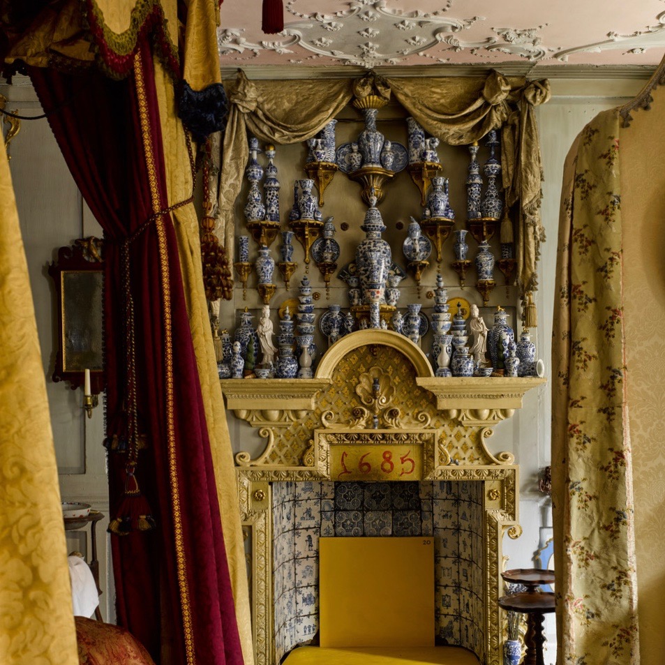 DennisSeversHse's tweet image. We are overjoyed to announce that our exhibition MAKING HISTORY: THE CERAMIC WORK OF SIMON PETTET and our new tour SIMON’S STORY will return in September and run through October to coincide with @FriezeArtFair