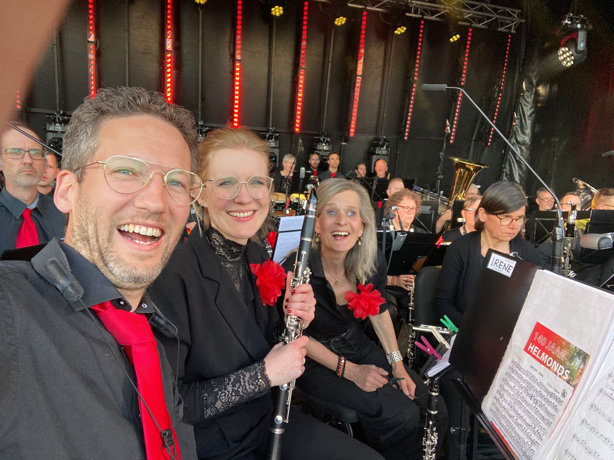 HMC_Helmond's tweet photo. Nagenieten van een geslaagd muzikaal feestje 🎶❤️🎉 https://t.co/XECCo354sP