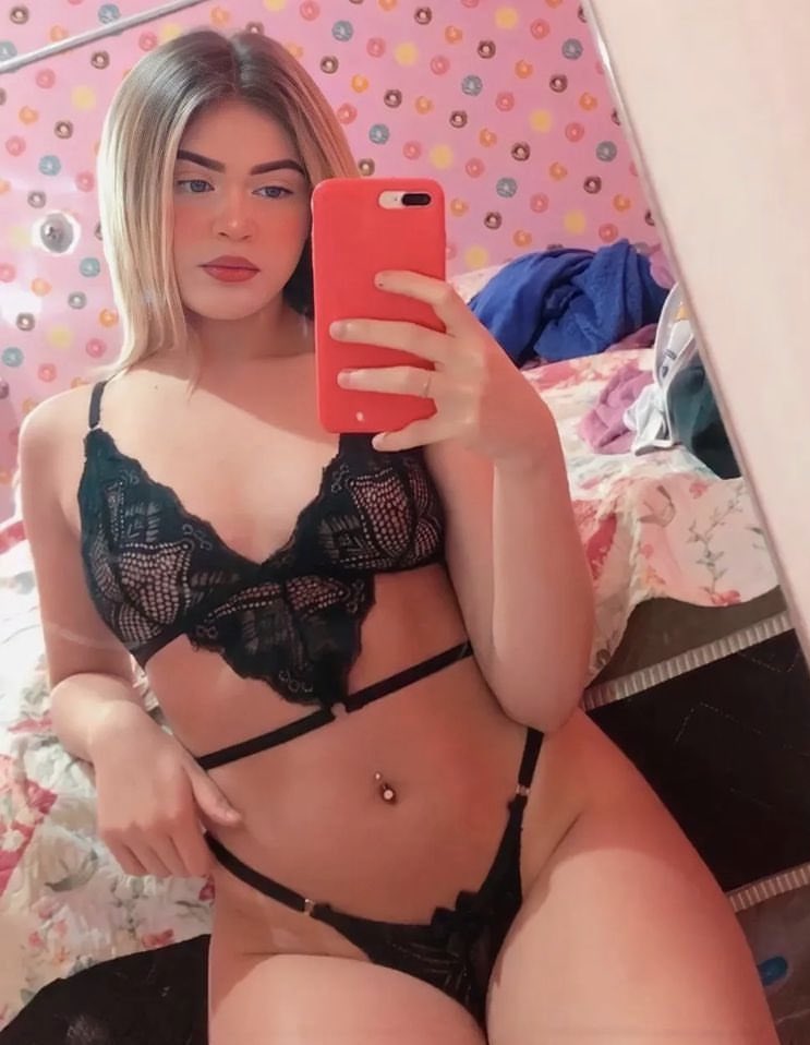 Qual lingerie tá melhor em mim?