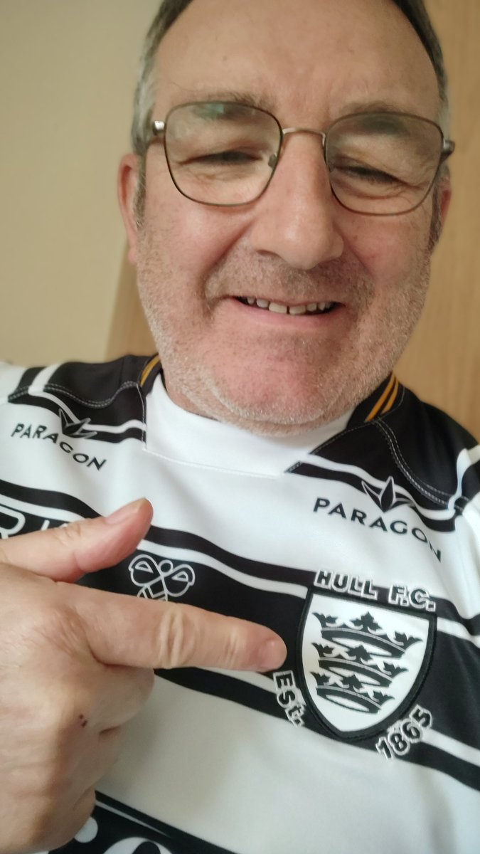 Come on Hulllllaaaa 🖤🤍🖤🤍🖤 @hullfcofficial #coyh great win today .