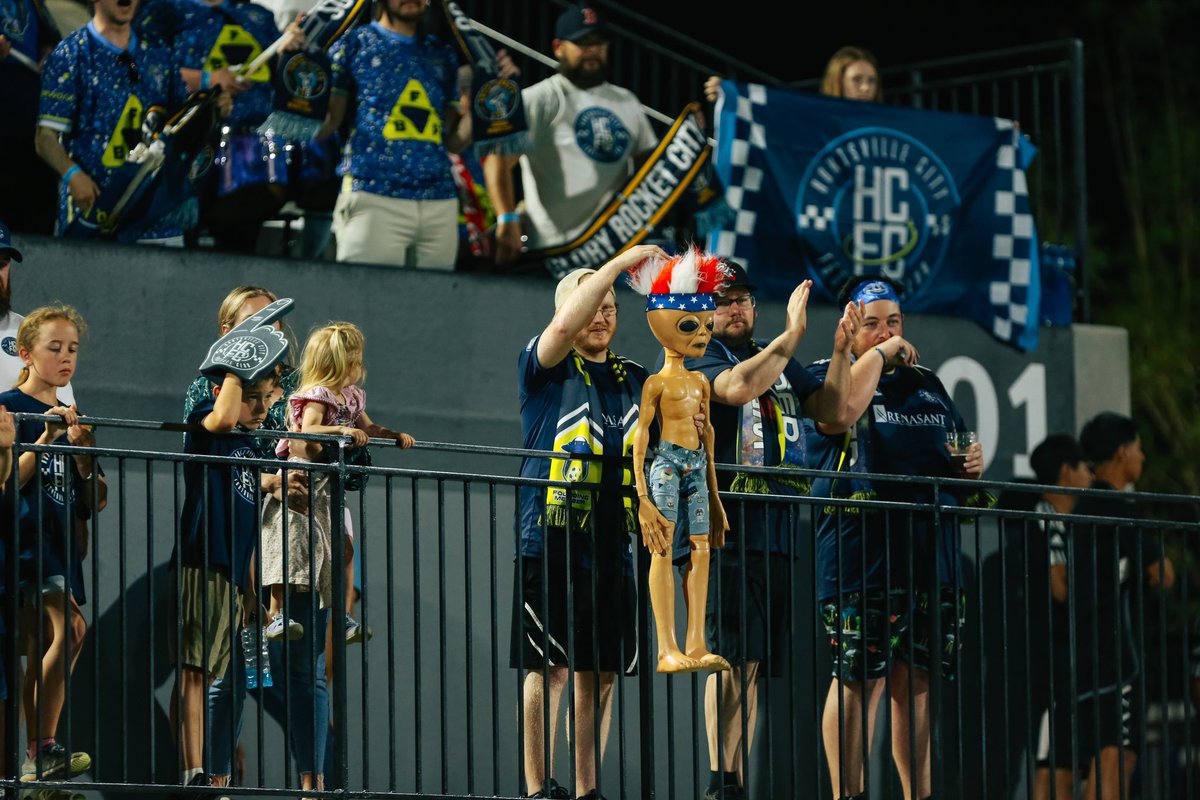 invaderssg's tweet image. Come invade Fractal Brewing Project and the Huntsville City FC game tonite with us and LiL Nicky!

Tailgate starts at 3pm

Invasion of the stadium starts at 5pm

Game starts at 6pm

#werecomingforyou