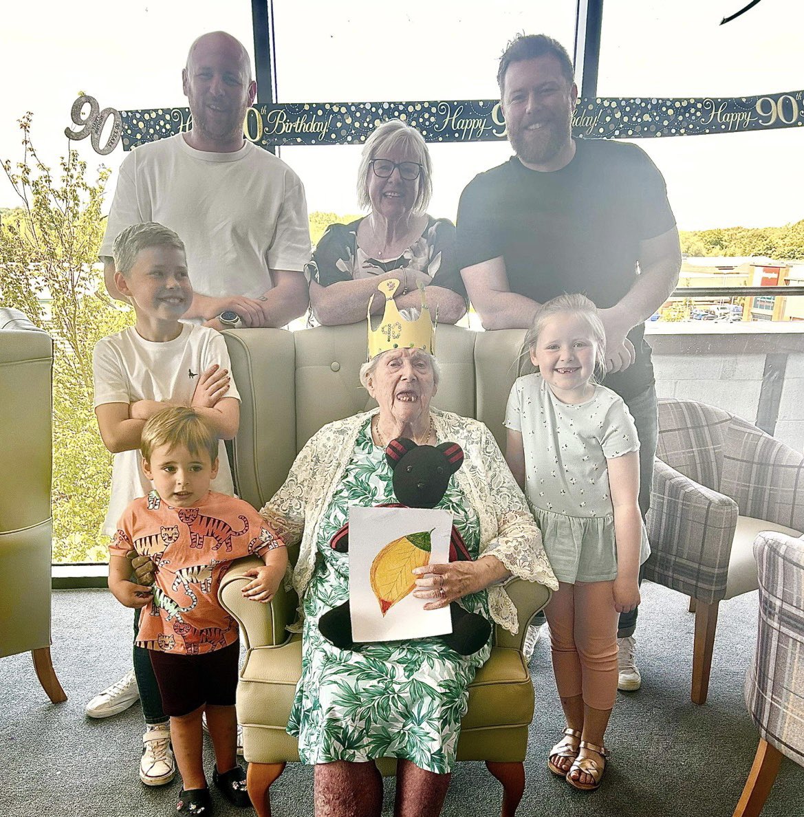 ashjamesphysio's tweet photo. Happy 90th to the boss of the family! Still going strong #90NotOut https://t.co/IdlngzcHcg
