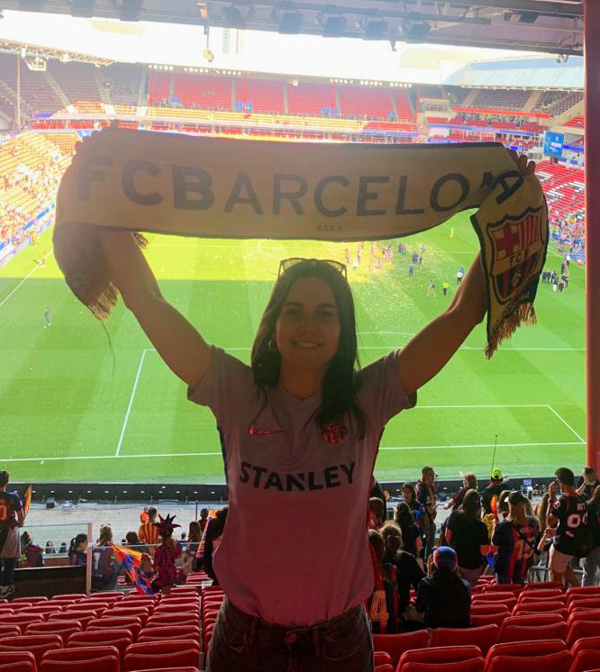sara_mtz6's tweet photo. Gràcies 🥹🥹🥹 @FCBfemeni @claudia_mtz10 @SantiBarreira @Laura_Centeno3 #UWCLFinal #Eindhoven23 https://t.co/dfx1E2w7qD