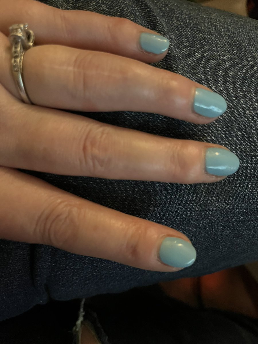 ispyemo's tweet image. About to get my 3rd manicure tomorrow at #inailstudio; this gel manicure has lasted three weeks again; my natural nails have never been this long ever with no chips or broken nails! 💙 #denver #monacoandyale #mayismytech
#japanesegel #teamarianamadixblue
#naturalnails #bluenails