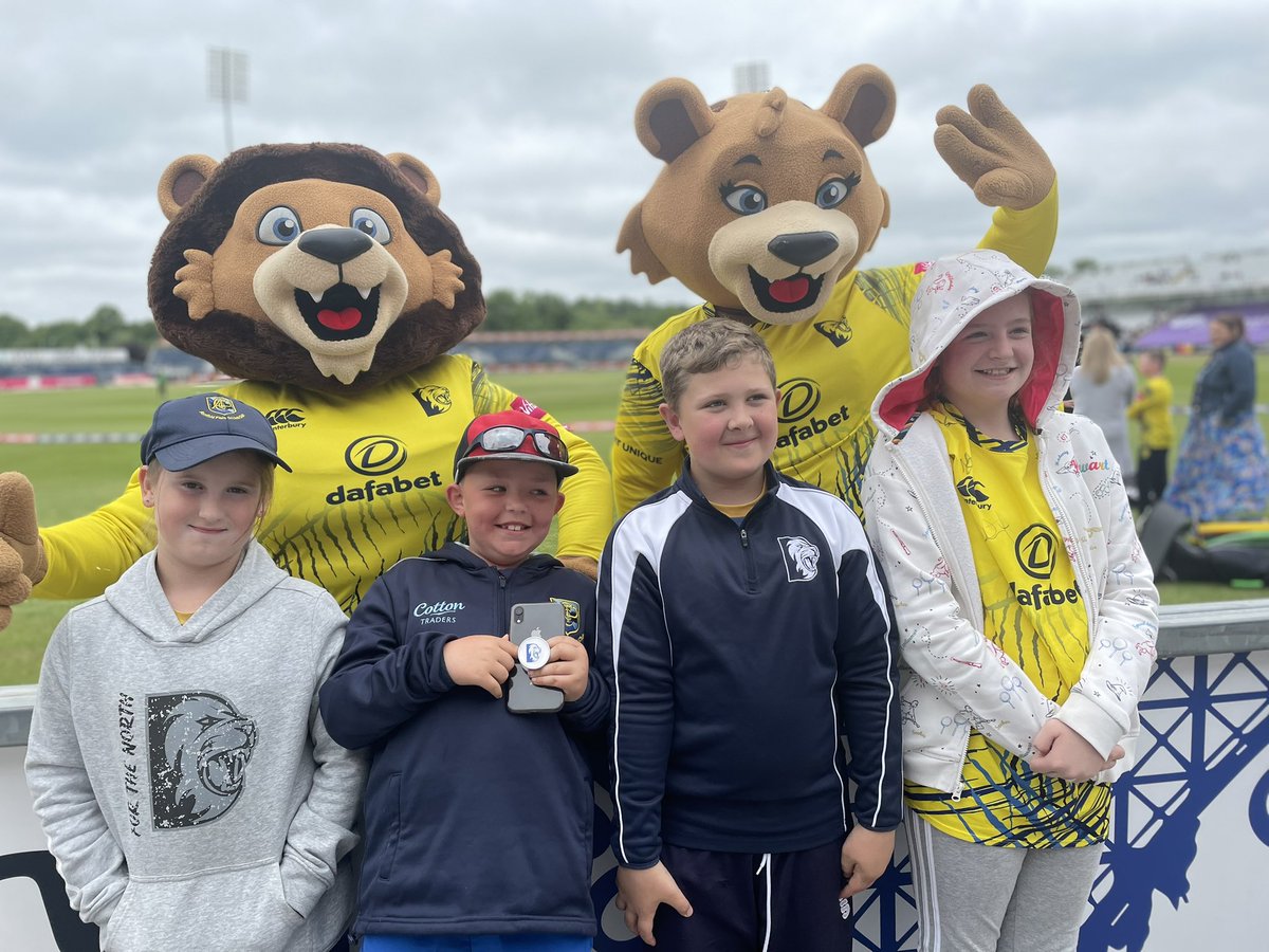 stephshaw1984's tweet photo. In the Jungle the Mighty Jungle ๐๐๐๐ฆ @DurhamCricket #FortheNorth #DCSelfie https://t.co/ucfv3u8XB9