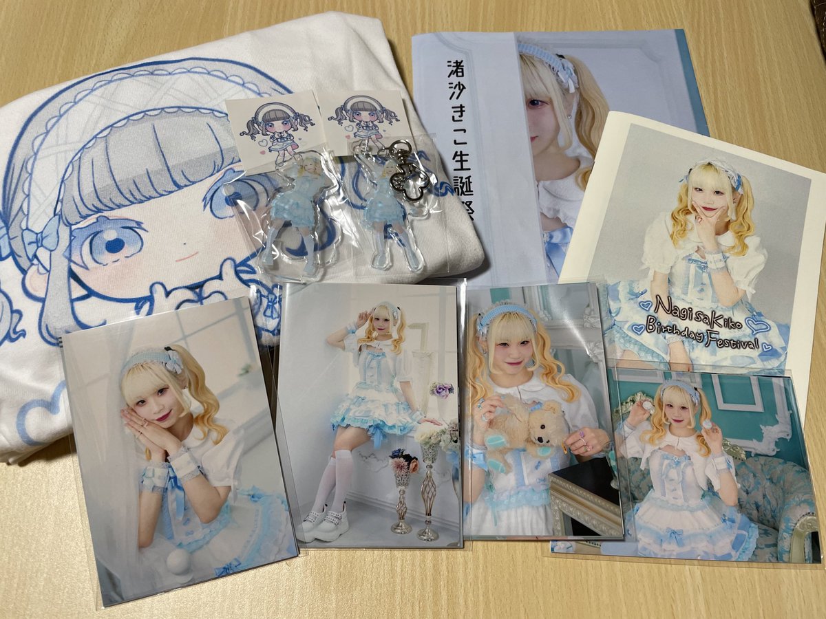 a_kmr_3's tweet photo. きこちゃん🩵お誕生日おめでとうでした！きこちゃんのお誕生日を直接お祝いできたことがもう嬉しすぎてよく覚えていません💦が！きこちゃんが涙しながらお話する場面や、たいきさんからのお手紙でわしもうるうるしちゃいました🥺素敵な時間をありがとう🧋🍒

#とにかくきこちゃん
#渚沙きこ生誕祭2023 https://t.co/AoHsSGvVOm