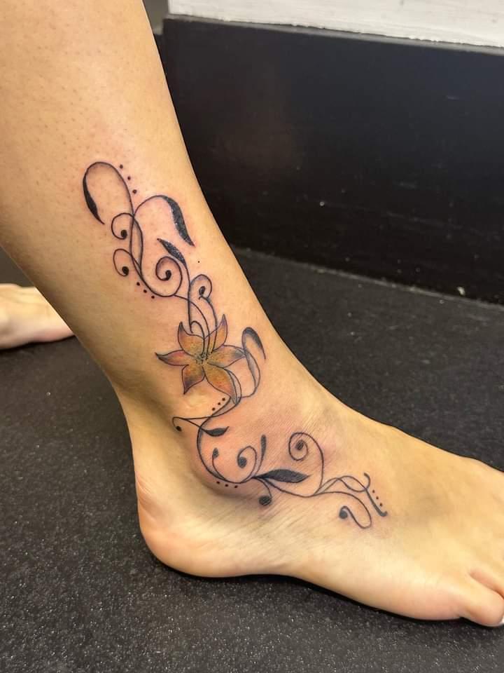 TashMoloney's tweet photo. Love my new tattoo 🩷 
Thank you Shady's Custom Tattoo Maidstone  Ashley did an amazing job 😃 
#HowAboutTat https://t.co/d14jRyfiaz