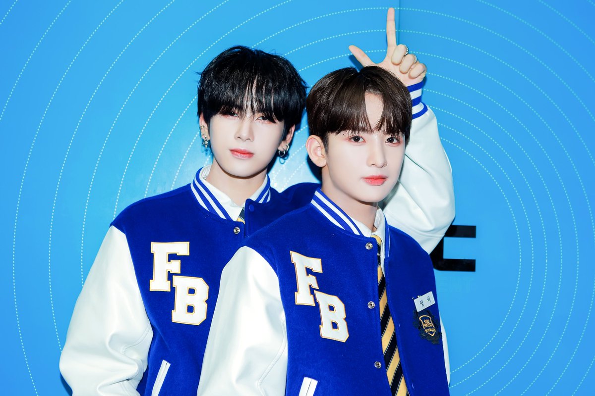fantasyboys_'s tweet photo. 사랑하는 친구 링치, 생일 축하해요🎉
항상 이렇게 귀엽기를!
우리 평생 친구 약속했어요, 잊지 마요!😎

#소년판타지 #FANTASYBOYS
#산타 #SANTA https://t.co/EtYIKSYQ5a