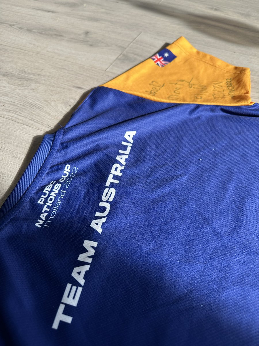 Giving away two FULLY SIGNED UK 🇬🇧 and AUSTRALIA 🇦🇺 jerseys from PNC

To enter:
- Retweet
- Use the link in the comment to join the giveaway (takes less than 5 seconds)

Draw on 12th June! Good luck everybody