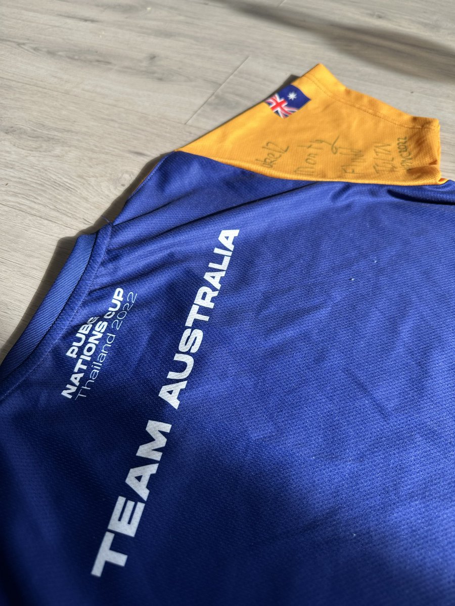 Giving away two FULLY SIGNED UK 🇬🇧 and AUSTRALIA 🇦🇺 jerseys from PNC To enter: - Retweet - Use the link in the comment to join the giveaway (takes less than 5 seconds) Draw on 12th June! Good luck everybody