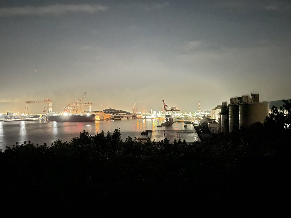 四国脱出した日にちらっと見えた水島コンビナートの夜景をきちんと見たくて、夜の鷲羽山付近を徘徊してきた
#日本一周