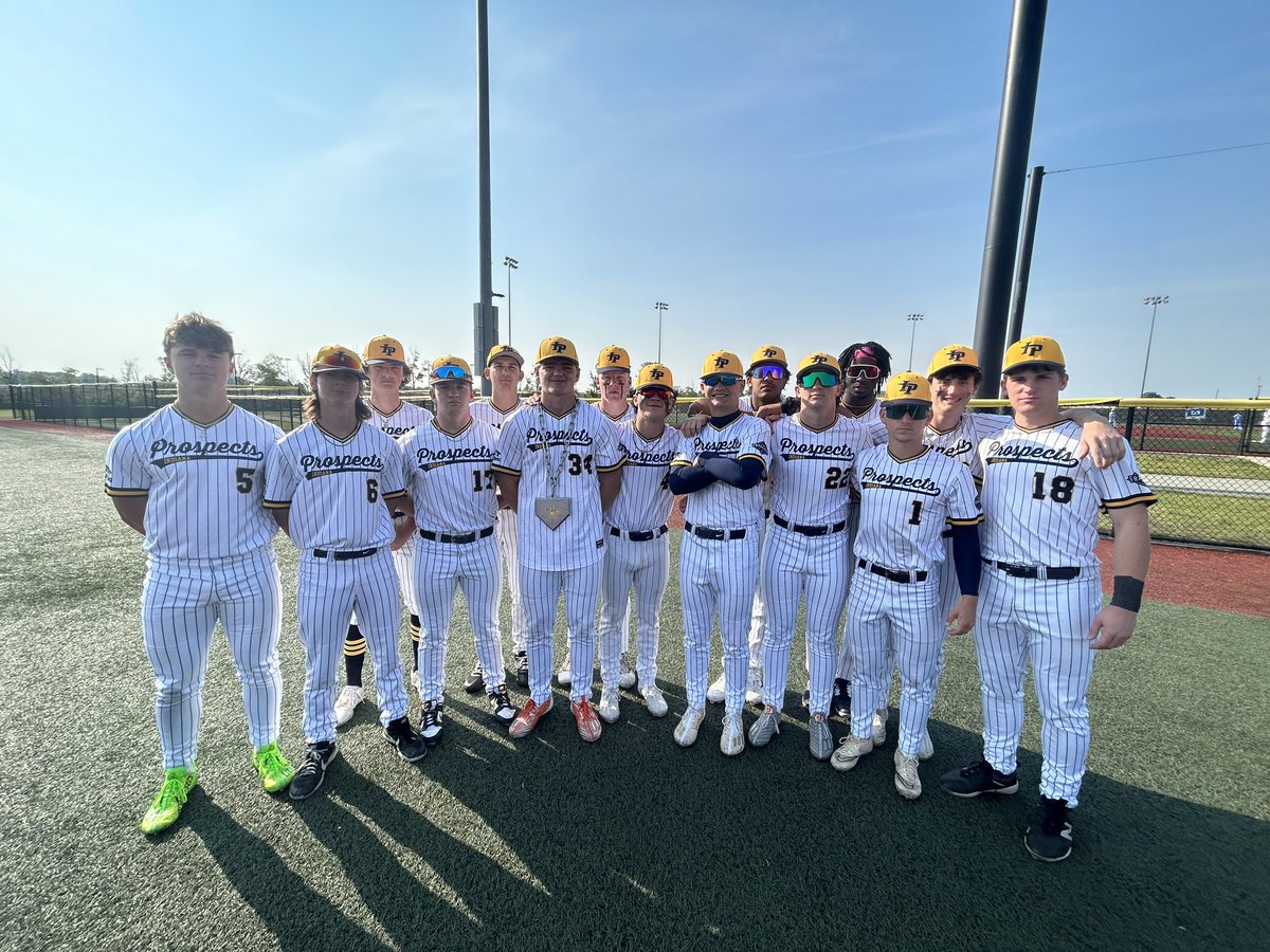 BlakeBorkhardt's tweet photo. Good weekend with @IPMaddox going 4-0. Great day at the plate going 2-2 with two 💣’s and 3 rbis. https://t.co/yjAHIWY0Q4