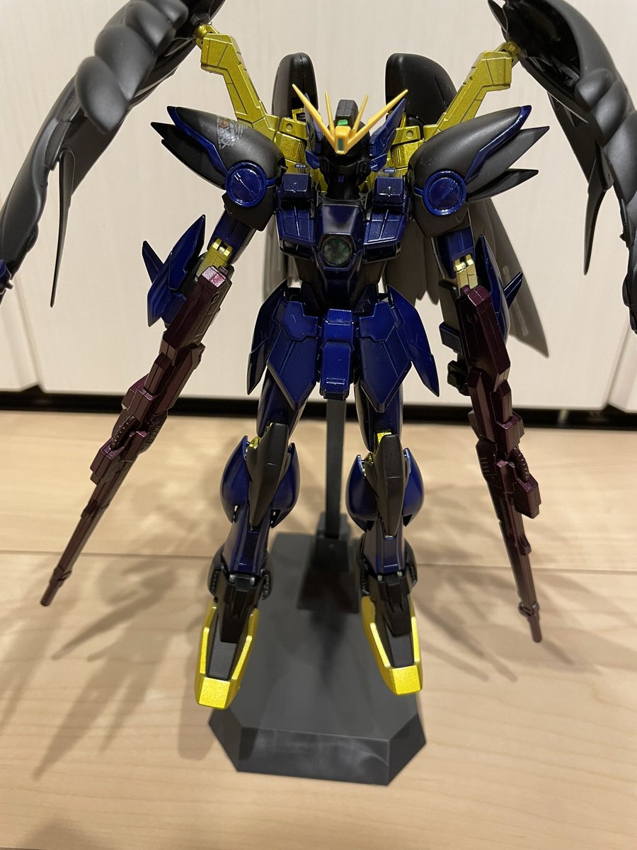 77Mahiro's tweet photo. やっと完成した！！！！！！
新機動戦記ガンダムW Endless Waltzより、ウィングゼロカスタム

機体名：｢ガンダムニグルムアリス｣

堕天使の意味合いで付けました！今回の作品は色んな経験が身に付いた作品でした！
次、作る機体にも今回の経験を活かして作成に励もうと思います！ https://t.co/CbKO06uWFR