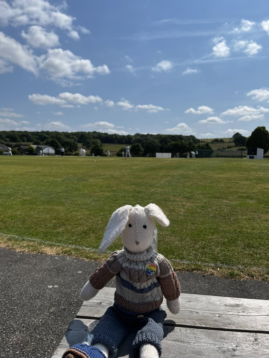 A visit to @kirkburtoncc v @SpenVictoriacc  2nd XI in the #HeavyWoolenCup this afternoon for #BarBar.  Another lovely ground!  #Cricket #JuniorCricket #BradfordLeague #BarBarOnTour Proudly wearing his @TheMetronomesCC pin!