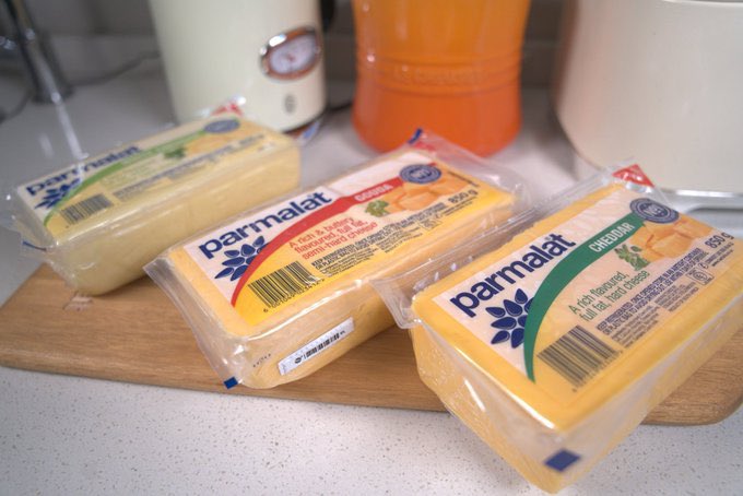 Things are definitely looking up this month 😮‍💨🤌🏾 what a good day to be #NationalCheeseDay. I recommend you Parmalat 850g cheese block 😋 Definitely buying myself a block of cheese today 🤭 #StinaKeBoss #BetterChoices