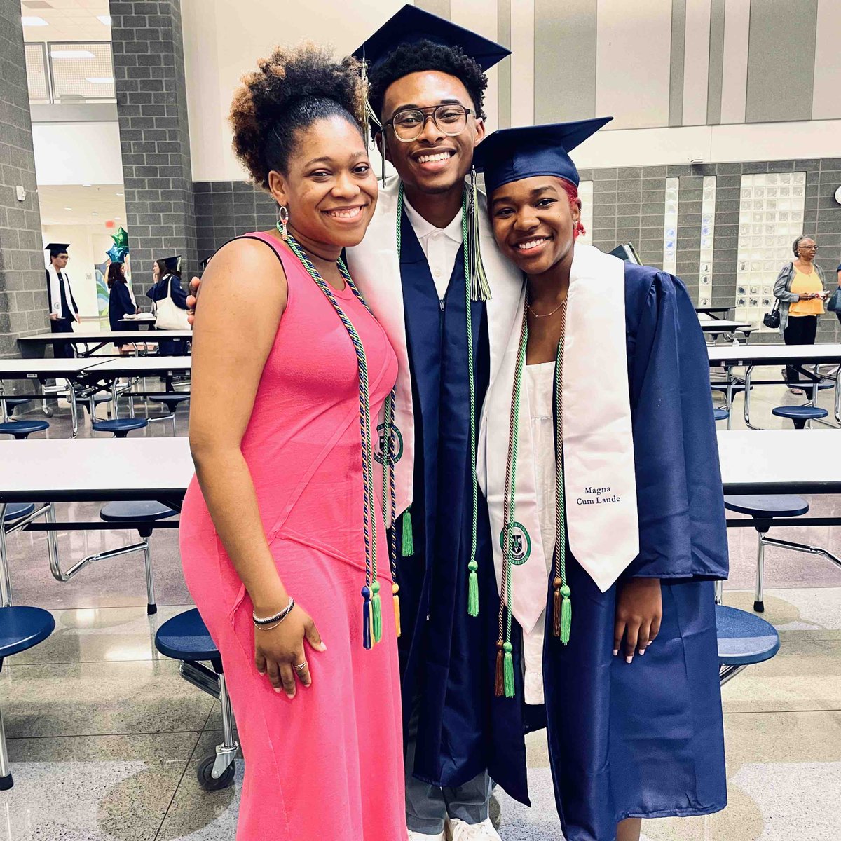 ICYMI: Our 2023 “Greater Gator” Award Winners: Mya, Chayse, and Karissa 🤩 for their foundational work these past 4 years with our diversity and inclusion clubs at GLHS 💙 BSU -and- GLHS is better because of each of you!