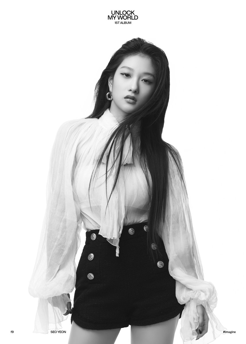 syeonne's tweet photo. I see myself in black and white, crystal clear on a star lit night. https://t.co/OjjpylA9gl