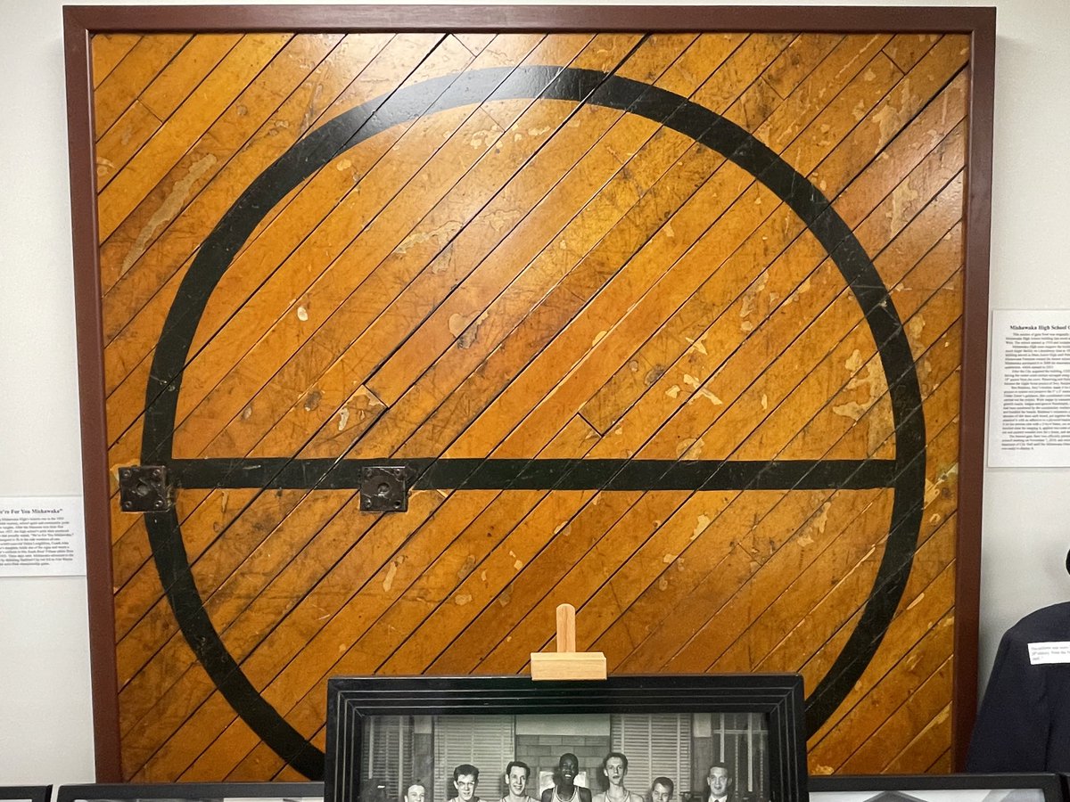 Round the Bend Now and Then Podcast tweet media