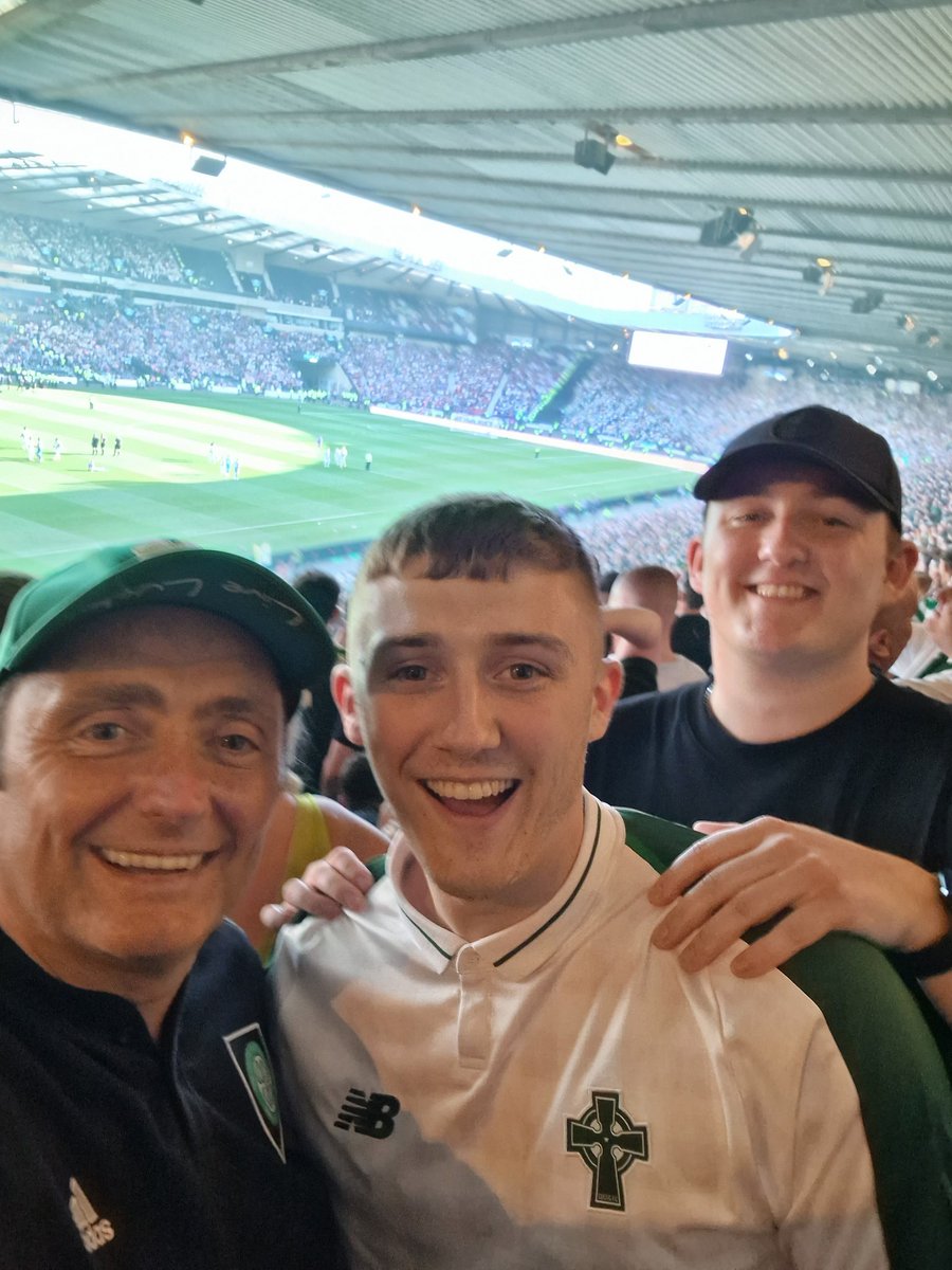 robert37557's tweet photo. @robert37557 when the celts went up to lift the Scottish cup 🇮🇪🇮🇪🇮🇪 https://t.co/9Jmd2YtQO8