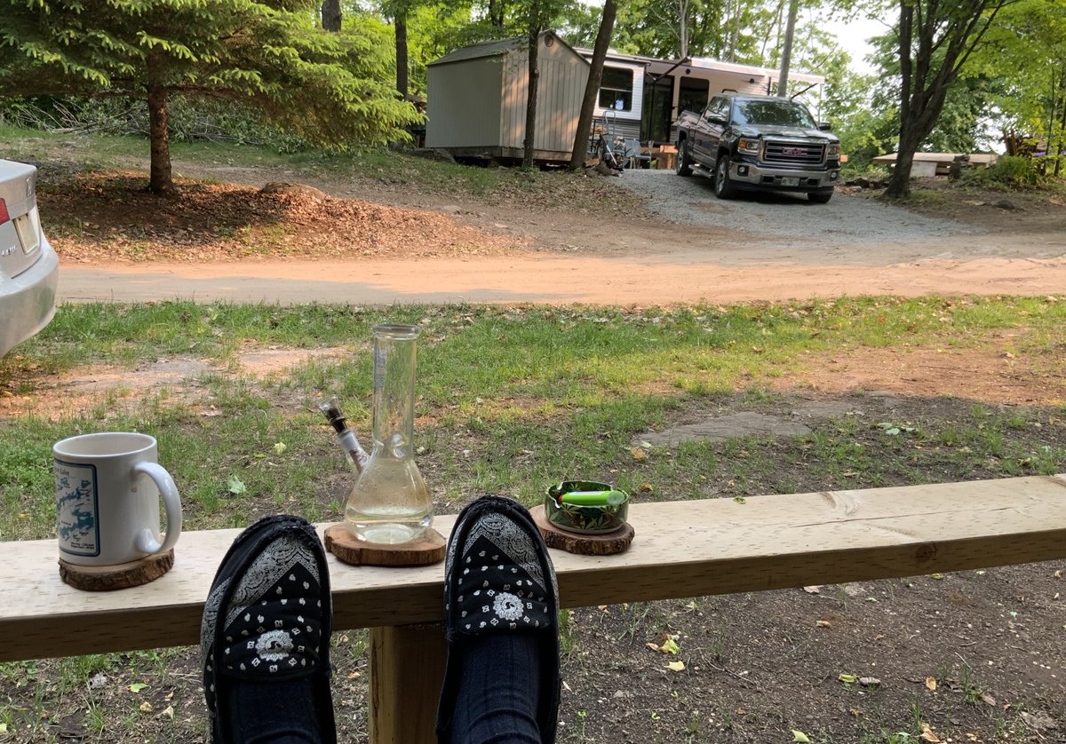 davidchiarelli's tweet photo. #SundayWeed #Trippy #WeedSmokers #CannabisCommunity #Mmemberville #Canada #Ontario #Toronto ☕️🌞☕️ A Sunday Morning Wake y Bake At The Lake! 🏕️ This Summer Follow “Oh Cannabis/ TFS Newz y Viewz!” Online ❤️🔥 @davidchiarelli 💨💨💨💨💨 https://t.co/gb8fWbfaZh