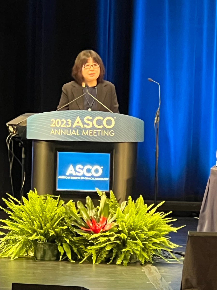 Just caught a great session at #ASCO23 with Dr. Harriet M. Kluger from @YaleMed and @SiwenONC from @huntsmancancer, discussing their insights on resistance to #immunotherapy, biomarkers and combination therapies. Very insightful.  #SITC23 #CIM23 #Immune2Cancer @ASCO