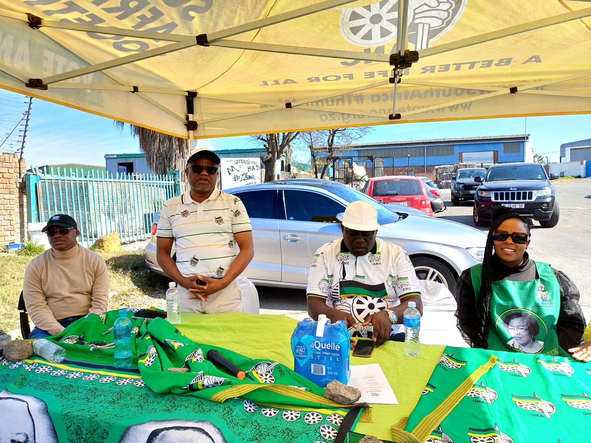 DadaMorero's tweet photo. This morning i started my day at ward 134 with community of Kya Sands for a public meeting. 

#TheYearofDecisiveActionToAdvancePeople’sInterestAndRenewOurMovement.
#TogetherBuildingBetterCommunities

📌Kya Sands https://t.co/ch4WmuF8zc