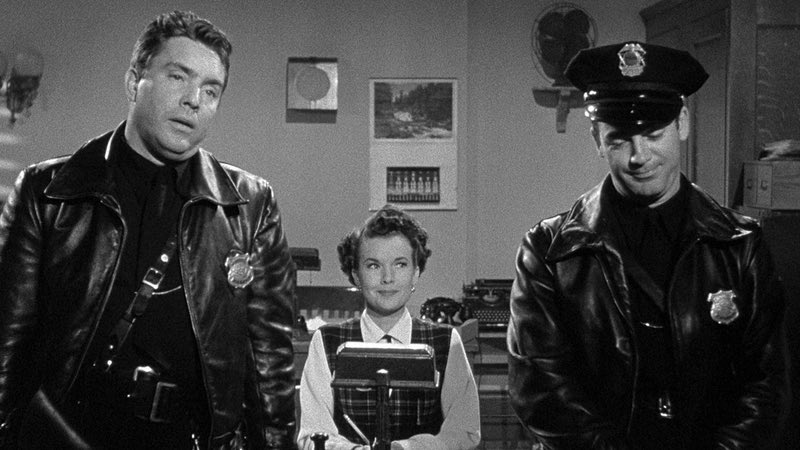 MohammedOlokod2's tweet image. I like to think that #BetweenMidnightAndDawn is like a precursor to #Adam12. #TCMParty #NoirAlley