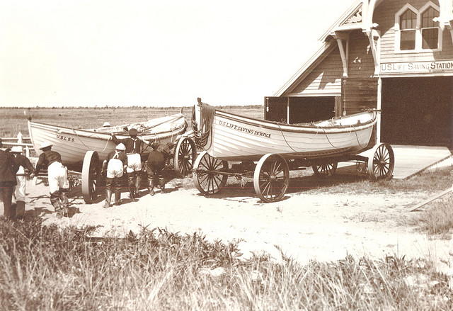 USCG's tweet photo. #Sundaymorningreads ☕ 📖 - #TheLongBlueLine: Lifesaving Station Galveston washed away in deadly 1900 hurricane

To read about this story, visit: https://t.co/nkPY8ct2Us

#TLBL #semperparatus https://t.co/q73e6AfgFA