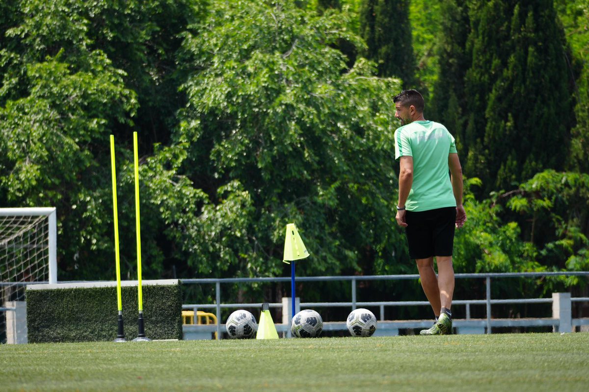 FootballFAMA tweet media
