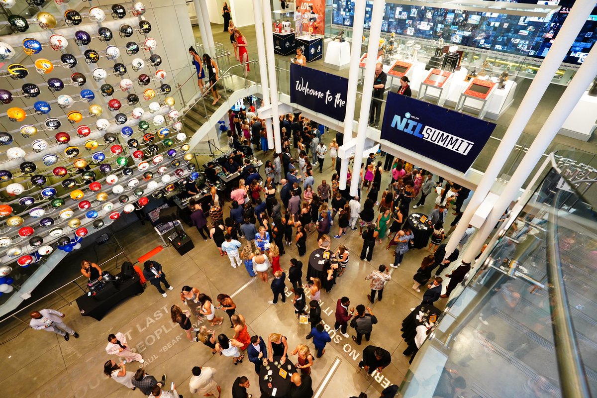 vISUalizeNIL's tweet image. That’s a wrap on day 1🤩

Ready for day 2!

#NILSummit