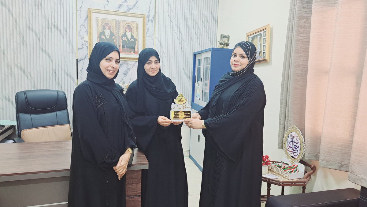 تحفيرا لدور شركاء النجاح في العملية التعليمة ودورهم البارز في المدرسة قامت إدارة المدرسة بتكريم رئيسة مجلس أولياء الأمور بالمدرسة على جهودها المبذولة خلال العامين ..تمنياتنا لها بدوام التوفيق.

<a href="/Shurakaschool/">شركاء النجاح بالمصباح</a>