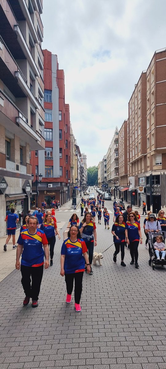 Equipo Fraternidad en la #Ruta091 de la @policia a favor de @plenasturias 
¡Gracias por la iniciativa! 💚🧡