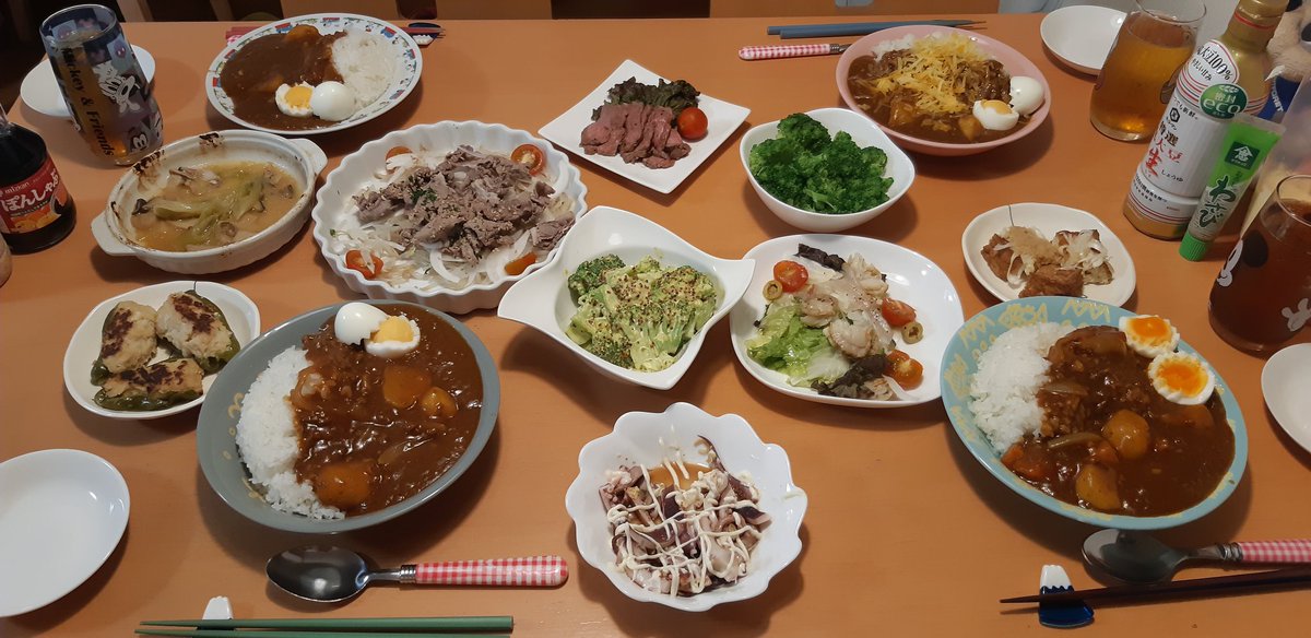 今夜の夕飯🍴にんにくとトマト🍅のカレー🍛+ゆで卵(三男はチーズTP)&ブロッコリーのハニーマスタード和え&残り物達～☺️たっぷりカレーを作ったから当分カレー🍛な我が家です😅土日共に部活の大会だった三男💨入賞🏅おめでとー🎉頑張ったね✨今日も幸