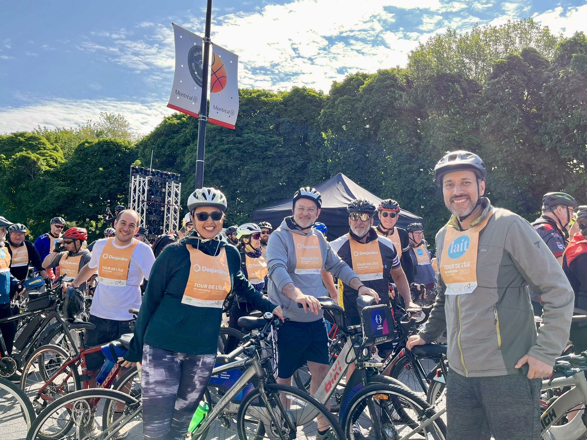 EnsembleMtl's tweet photo. Pédalons tous ensemble au #TourdelIle ! 🚲

Que ce soit en vélo électrique, régulier ou en @BIXImontreal, il est important de diversifier nos modes de déplacement. 

Merci à @VeloQuebec pour l’organisation et bonne 38e édition à tous les participant•es ! 

#GoveloMTL #polmtl https://t.co/Mp4KTdtl8V