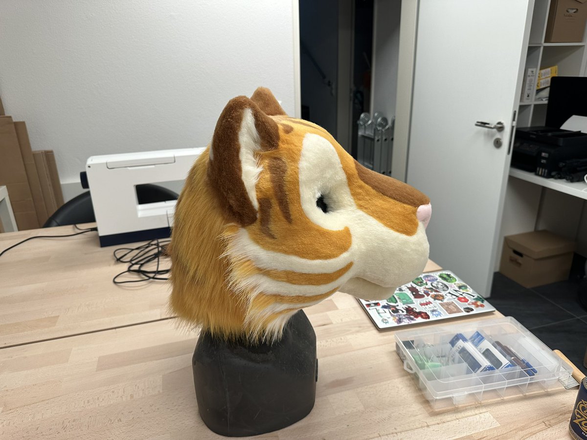 furjaxx's tweet photo. Sunday work in progress ^.^ 🪒🐯🐅🪡 Eyes and mouth up next :) @dragontailory https://t.co/fthouFFkI6