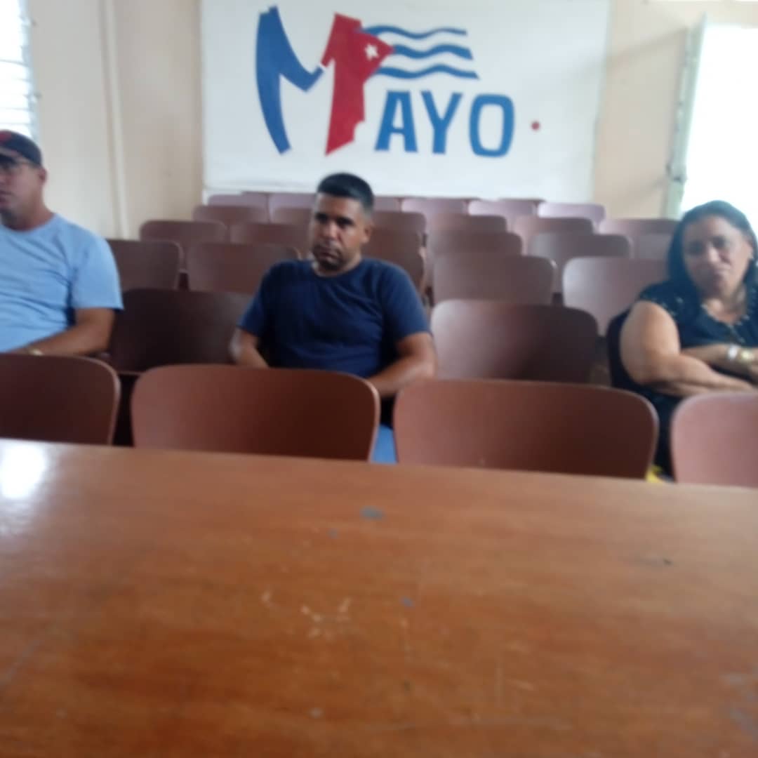 Sagua la Grande, Municipio  Villaclareño, en estos días trabajando la política de cuadros, la CTC en el Municipio y los  directivos del transporte en función de la tarea, juntos lo lograremos. 
#Unidad
#CubaViveyVence @CubaCentral <a href="/UlisesGuilarte/">Ulises Guilarte de Nacimiento</a>
<a href="/ElizabetBernal6/">Sindicato Nacional de Transporte y Puertos. Cuba</a>