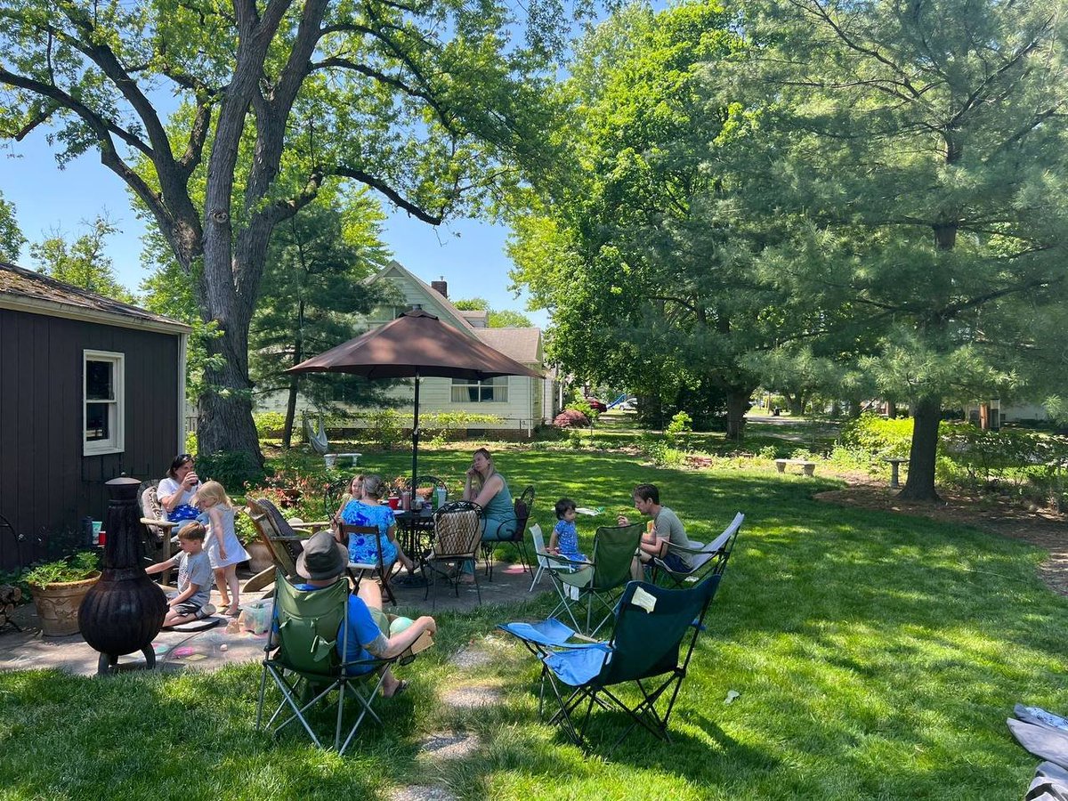 rubycalime84's tweet image. Today will be a guest of a friend's house and with them organize an outdoor party and enjoy the fresh feeling together.