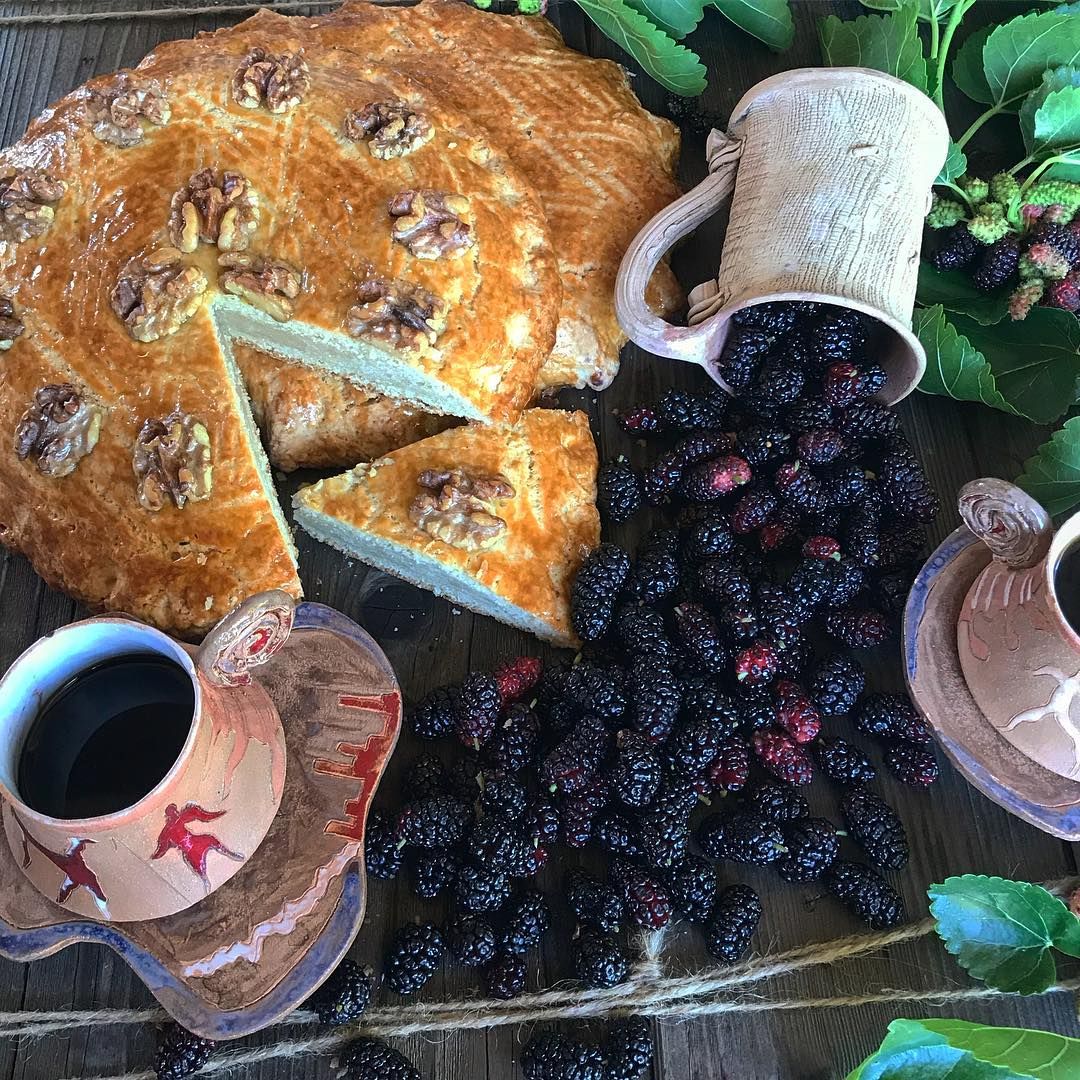 godebedcanyon's tweet photo. Come to Lori to experience the essence of Armenian mulberries, a true delight for your taste buds!  

#armenia #lori #debedcanyon #photography #mulberries #Լոռի #դեբեդիկիրճ https://t.co/FrikNuH4ry