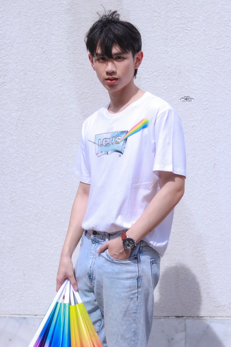 lk_piing's tweet photo. ไม่ได้เจอนาน น่ารักเหมือนเดิม เพิ่มเติมน้องหล่อขึ้น โตแล้วว
#BangkokPride2023

#BoyyOfGodTheSeries #ลูกรักพระเจ้าเดอะซีรีส์ 
@ppprnt_ #ppprnt_ https://t.co/bAAlsx7igQ