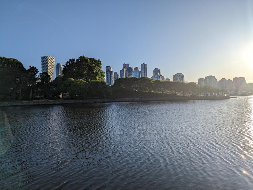 Beautiful morning around False Creek, in the lead-up to #CSC2023 . Looking forward to the opening session with @CarolynBertozzi later today! @ChemistryUNB @CIC_ChemInst