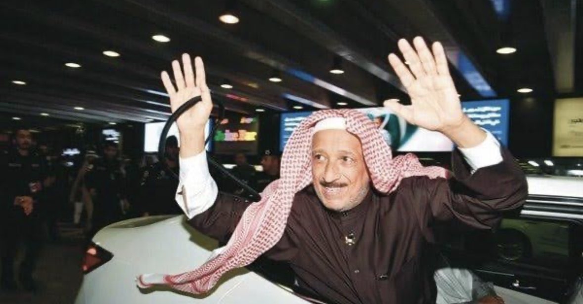 يا #محمد_الفجي حرام نتعداك/
شرفت كل الشعب من صغر سنك !
.
ماهو غريب يوقف الشعب وياك /
بس الغريب ان كانه يصد منك ! 
.
#انتخابات_الأمة2023