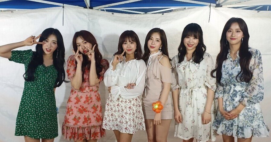k5_April's tweet photo. APRIL💖

190604 
#에이프릴 #APRIL #윤채경 #김채원 #이나은 #양예나 #레이첼 #이진솔 https://t.co/Ryn22dnbre