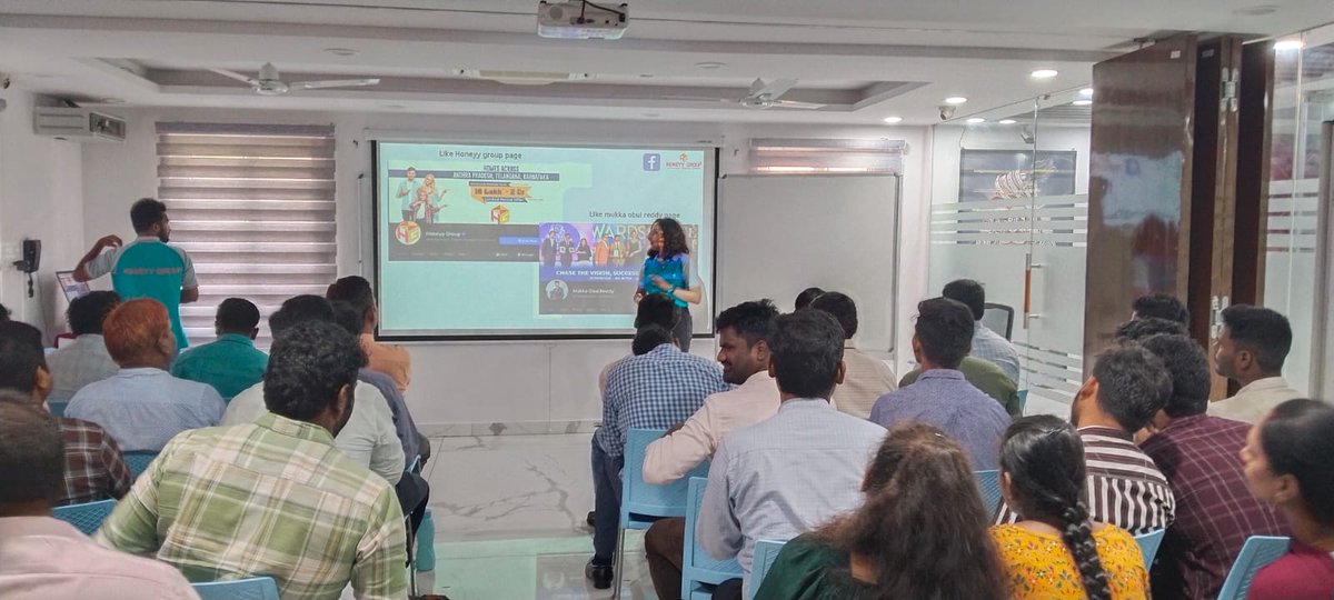 HoneyyGroup's tweet photo. Through interactive sessions, practical exercises, and mentorship, our newcomers have got the chance to develop essential skills such as effective communication, problem-solving, teamwork, and leadership.
#Training #NewEmployees #EmployeeInteraction #FutureLeaders https://t.co/2HXTJ94t1x
